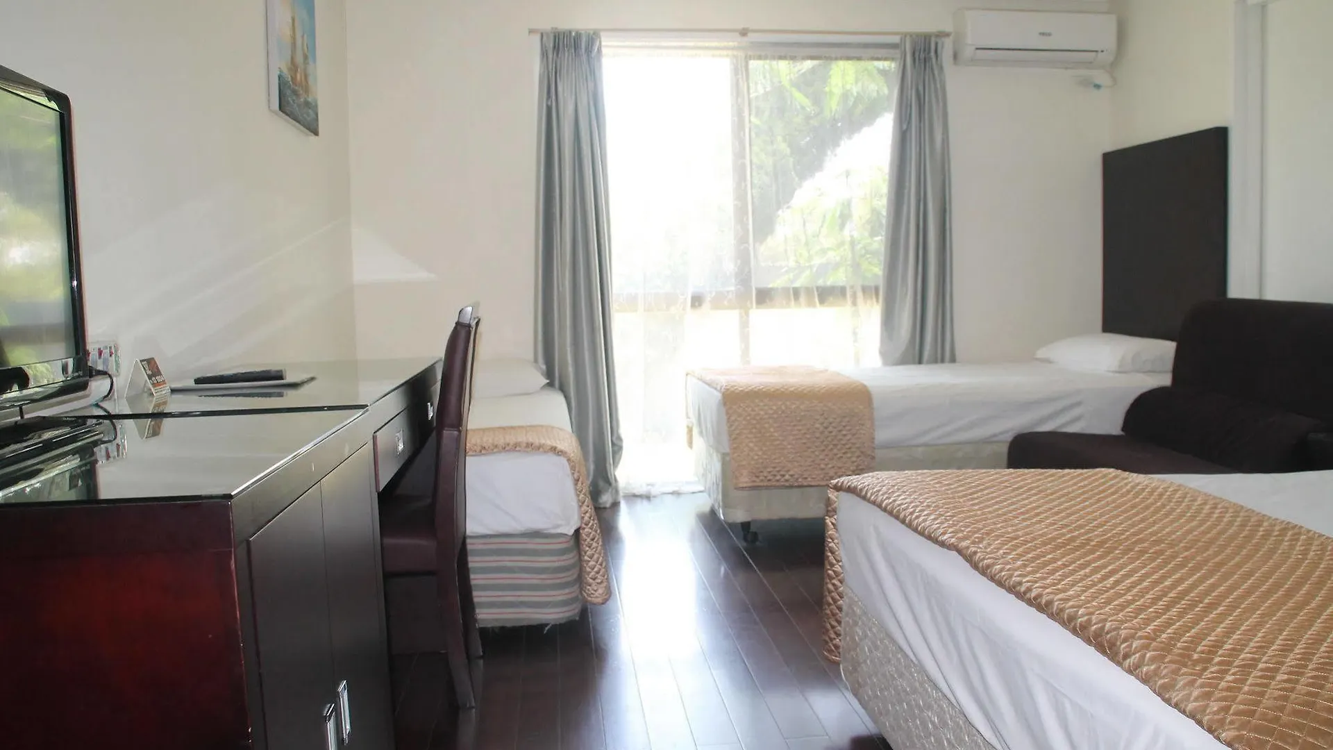 *** فندق Centenary Motor Inn Darra أستراليا