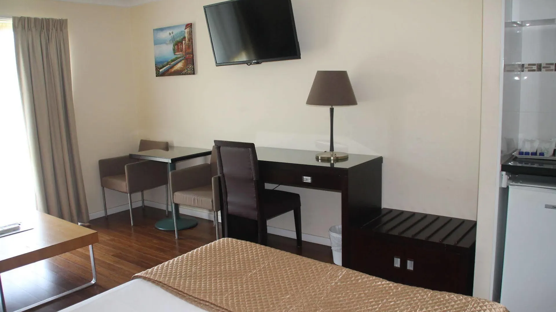 *** فندق Centenary Motor Inn Darra أستراليا